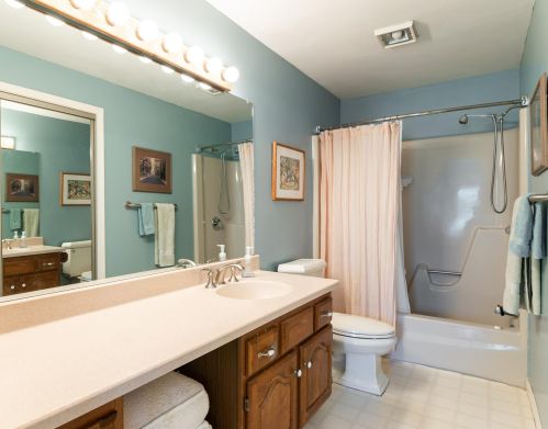 34 Atherton Ln, Amherst NH  03031-3066 exterior