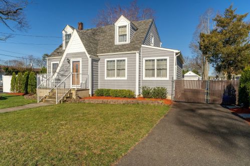 1015 Beaver Dam Rd, Point Pleasant Beach, NJ 08742-4401