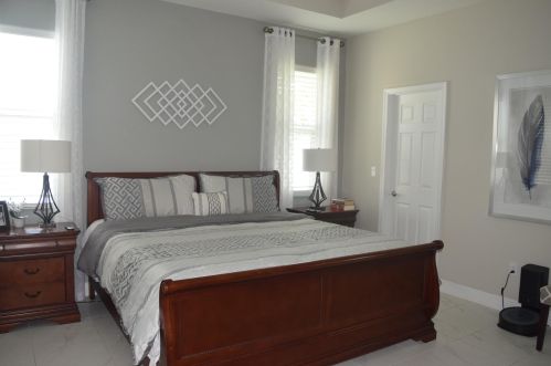 725 Leonardo Cir, Fort Pierce FL  34986-4355 exterior