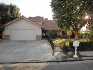 1091 Birch Dr, Porterville, CA 93257-1395
