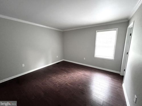 585 Artis Dr, Dover DE  19904-5626 exterior