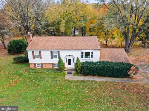 16309 Poplar Hill Rd, Haymarket VA  20169-2101 exterior