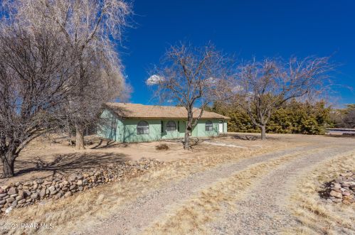 2020 Val Vista Dr, Chino Valley, AZ 86323-5333