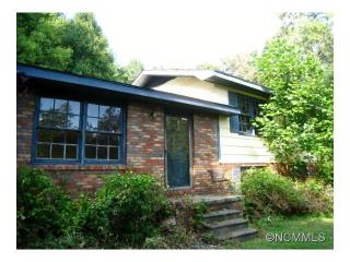 199 Columbia Cir, Hendersonville, NC 28792-7006