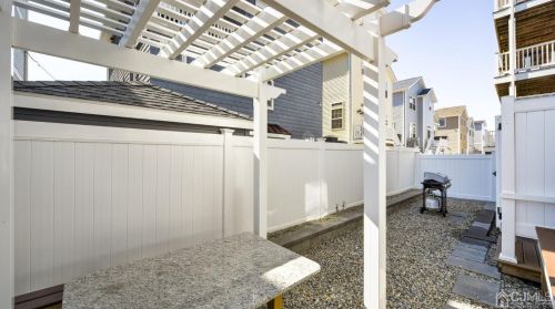 5 Fort Ave, Pelican Island NJ  08751-1512 exterior