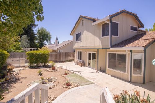 7461 Wynndel Way, Elk Grove CA  95758-1084 exterior