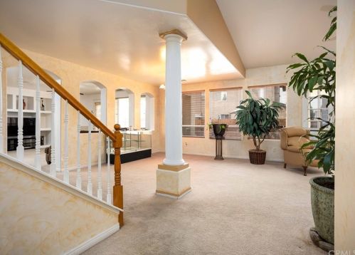 8502 Eagles Landing Dr, Bakersfield, CA 93312-6221