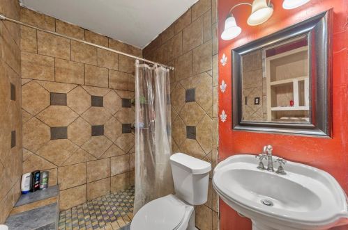 1006 Commerce Dr, Greenville TX  75401-2214 exterior