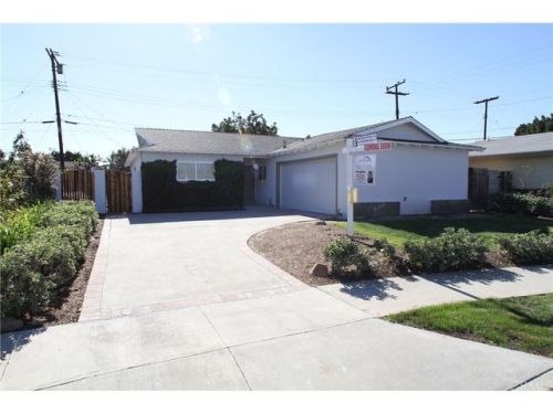 318 Clarion Dr, Long Beach, CA 90745-1315