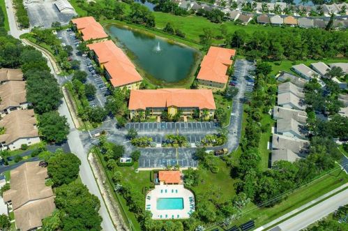 10000 Maddox Ln, Bonita Springs FL  34135-7725 exterior