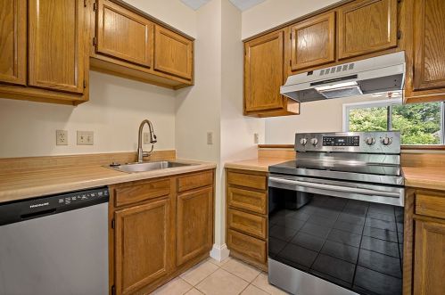 1704 Timberglen Dr, Imperial PA  15126-9248 exterior