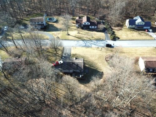 26 Hillsdale Dr, Wantage NJ  07461-4026 exterior