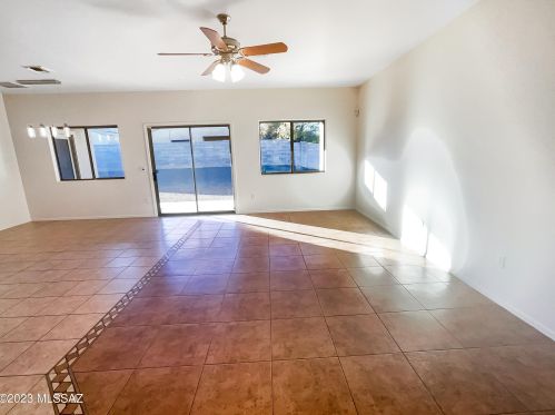 6592 Wrigley Way, Tucson, AZ 85756-8462