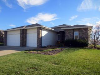 2426 Yorkshire Cir, Ames, IA 50010-1145