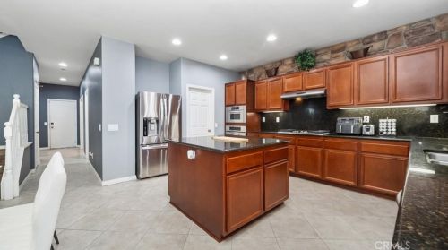 41062 Crimson Pillar Ln, Lake Elsinore CA  92532-1550 exterior