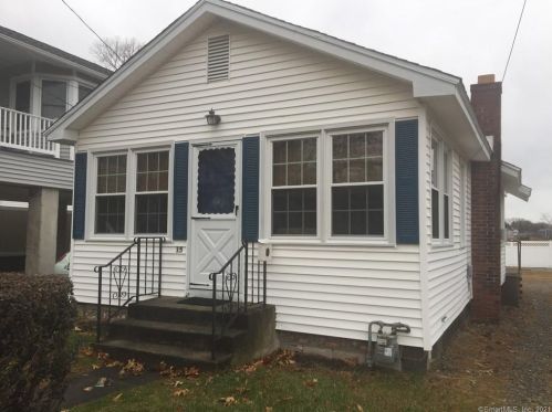 15 Orland St, Milford CT  06460-7458 exterior