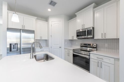 951 Gaitor Ave, Fort Pierce, FL 34953-6713