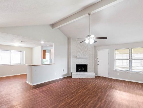 3846 Redbud Dr, Morgans Point TX  77571-4318 exterior