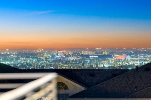 18852 Canyon Crest Dr, Orange CA 92861-2806 exterior