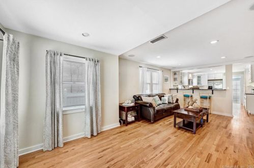 12 Sperry St, Milford CT  06460-7938 exterior