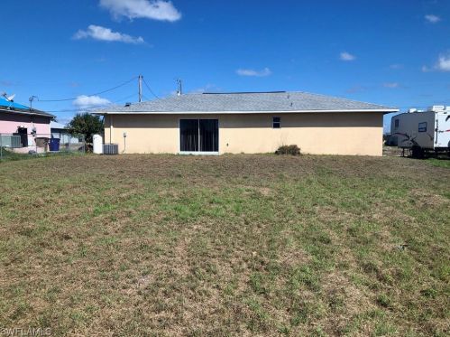 4025 24th St, Lehigh Acres, FL 33976-3803