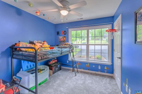3 Watts Cir, Bybee VA  22963-2051 exterior