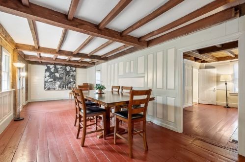 37 Main St, Petersham MA 01366-9502 exterior