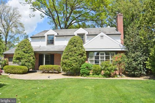 1505 Hillcrest Rd, Lancaster, PA 17603-2416
