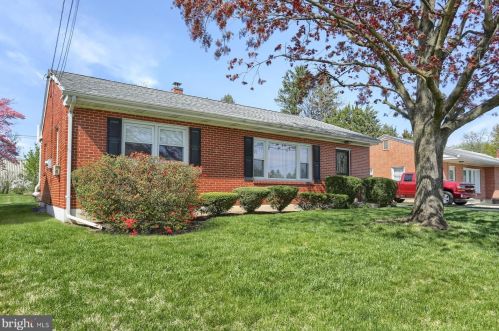 2940 Morningside Dr, Camp Hill, PA 17011-5816