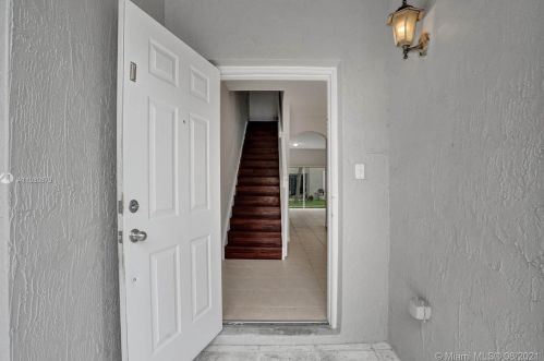 4948 140th Ter, Hollywood, FL 33027-6203