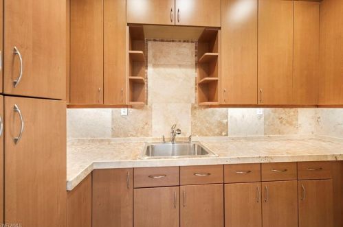 2291 Oakes Blvd, Naples FL  34119-1371 exterior