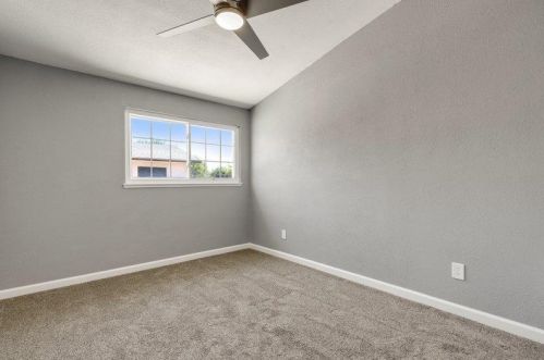 6577 Melrose Dr, North Highlands CA  95660-4378 exterior