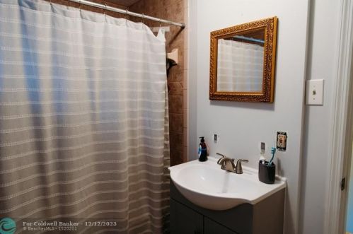 430 Emerald Ave, Fort Pierce FL  34945-2123 exterior