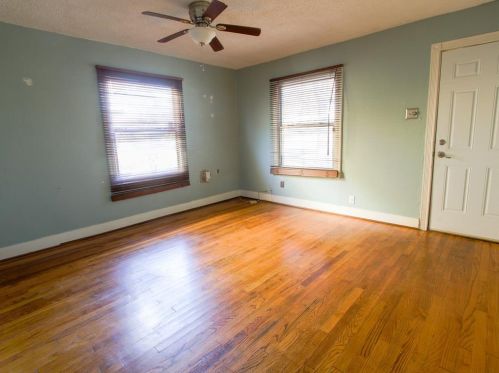 2705 Locust St, Denton, TX 76209-0815