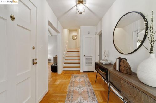 5601 Florence Ter, Oakland, CA 94611-2003