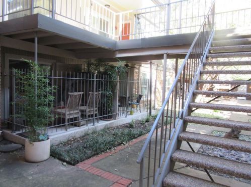 5322 Fleetwood Oaks Ave, Dallas, TX 75235-8436