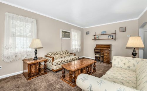 138 Wilton St, New Hyde Park NY  11040-3832 exterior