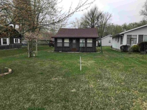 7435 Bensart Dr, Claypool, IN 46510-9341