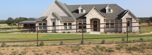 880 Hill Valley Dr, Stephenville, TX 76401-4932