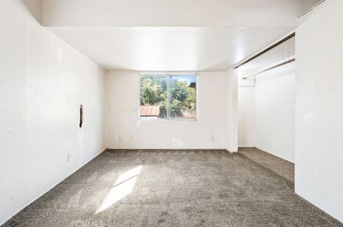 217 Stuart Ave, Redlands CA  92374-3367 exterior