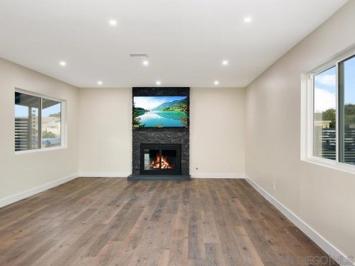 5961 Camber Dr, San Diego CA 92117-4142 exterior