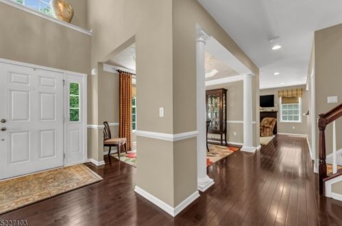 16 Greenwich Ct, Mount Olive NJ  07828-2452 exterior