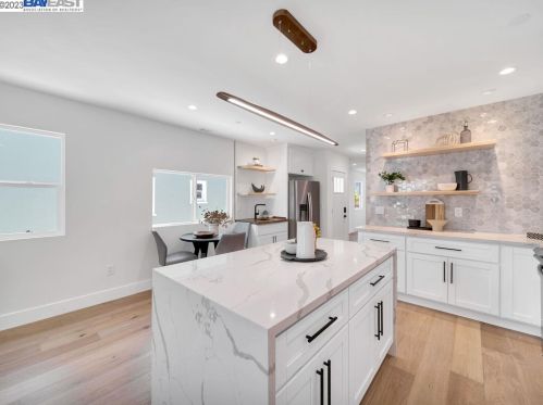 518 Stannage Ave, Berkeley CA  94706-1223 exterior