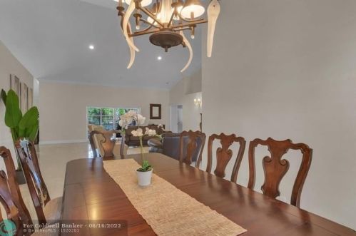 16373 11th St, Hollywood FL 33027-5050 exterior