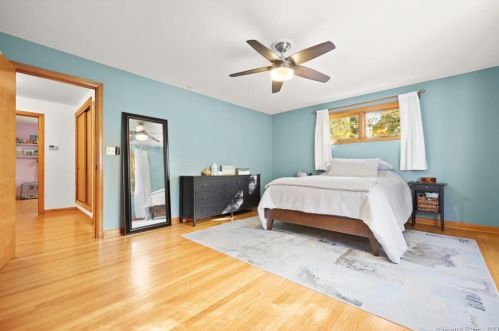 38 Hemlock Trl, Bridgeport CT  06611-3343 exterior