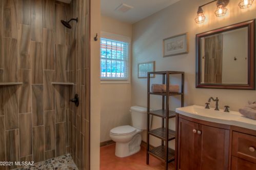 1040 Arizona Ave, Tucson AZ 85705-7712 exterior