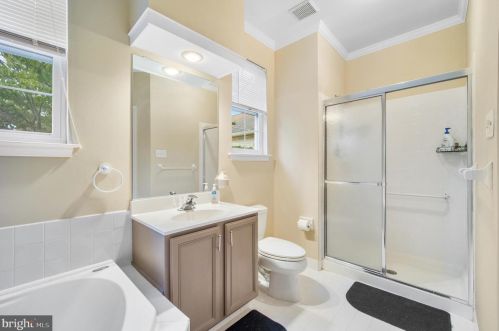 32 Fox Run, Glen Mills PA  19342-2214 exterior