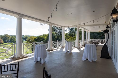 18345 Mid Ocean Pl, Leesburg VA 20176-7451 exterior