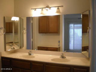 318 Fellars Dr, Phoenix AZ  85023-3537 exterior