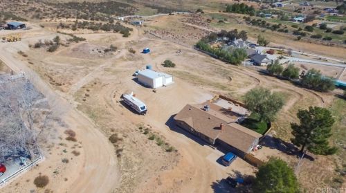 35102 Johnson Rd, Santa Clarita, CA 91390-4520